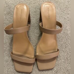 Banana Republic nude heels